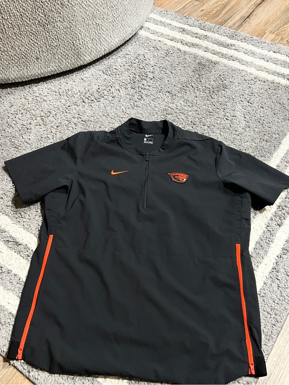 Nike Men’s Black Short-Sleeve Oregon State Beavers Pullover